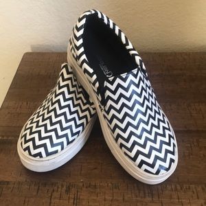Black and white chevron print shoes